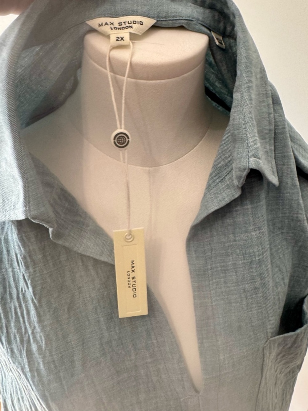 Max Studio London Women’s 2X Light Blue Textured Roll Tab Sleeve Shirt NWT - Picture 7 of 9